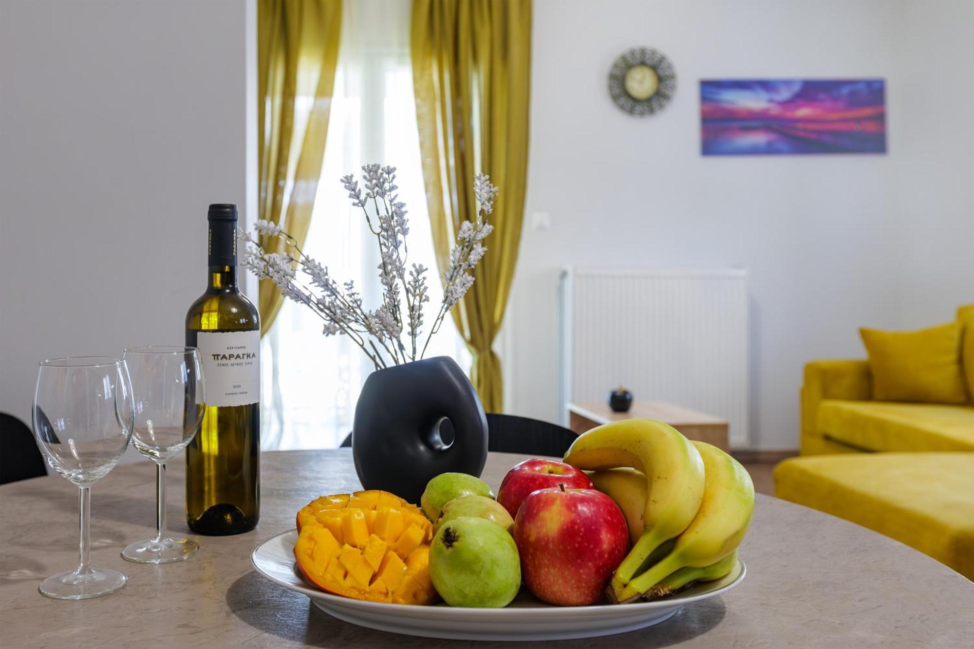 Apartment The House In Palaio Faliro Near The Sea Vipgreece Athen